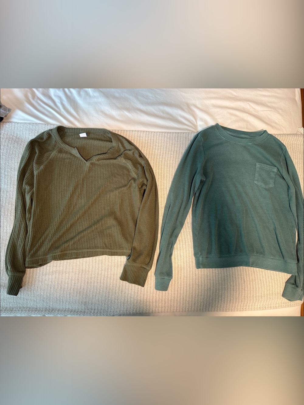 Old Navy Kids Long Sleeve Thermal Tops in Olive and Teal Green